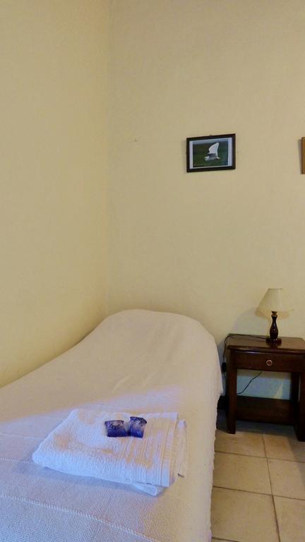 Posada El Yacare Colonia Carlos Pellegrini  Habitación foto